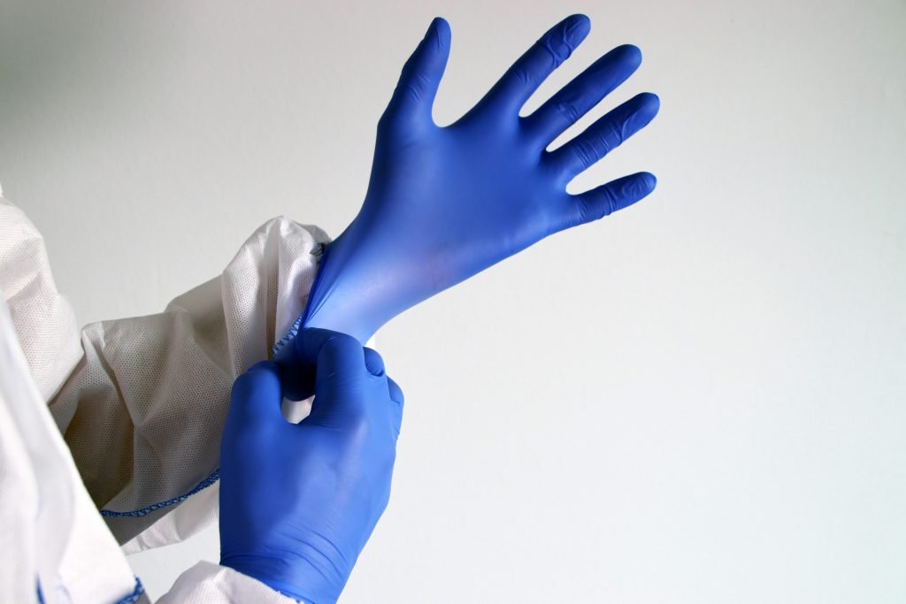 Choosing the Right Medical Courier Service 1